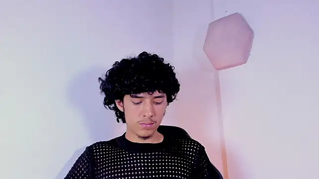Онлайн чат XXX santi_twink