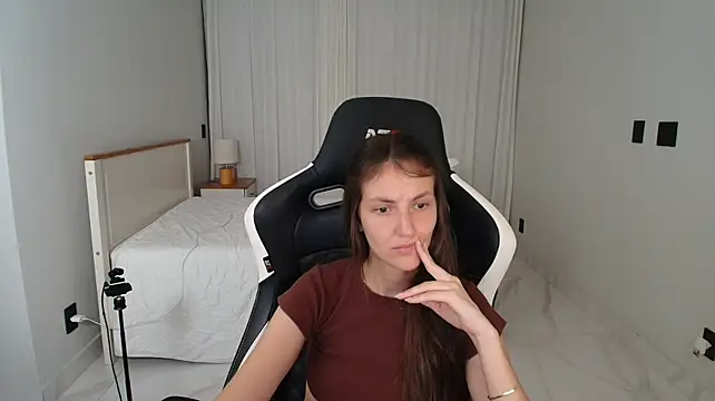 upssnowy's Live XXX Chat
