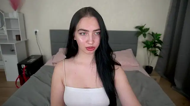 XXX chat uživo modela WildKittenX_