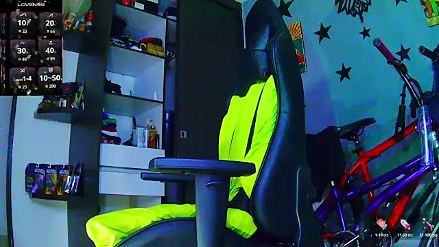 justincs' Live XXX Chat