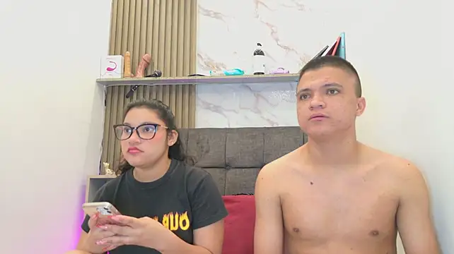 aly_n_sebas live XXX chat