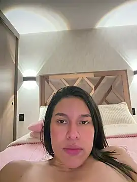 CorinaSmith28 Adlı Modelin Canlı XXX Sohbeti