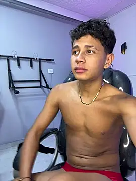 Chat XXX ao vivo de Alejandro_vega_
