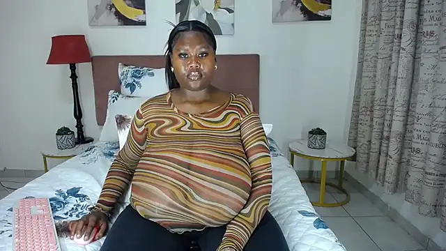 Chatroom XXX en direct de MissTiTi01