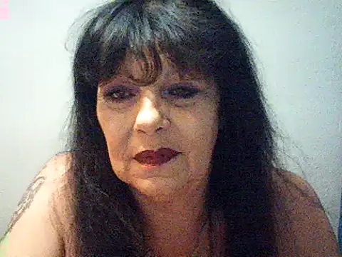 LadyCHARMS69 – Naživo XXX chat