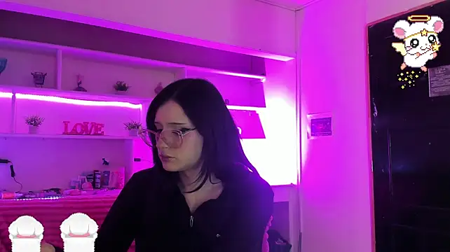 Živý XXX chat la_bommbastic
