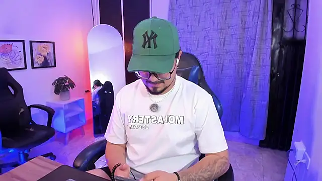 Chat XXX ao vivo de DaviidEvans_