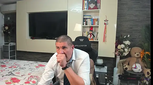 צ'אט XXX בשידור חי של SpartacusDaddy48