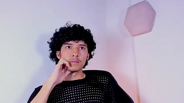 santi_twink's Live XXX Chat