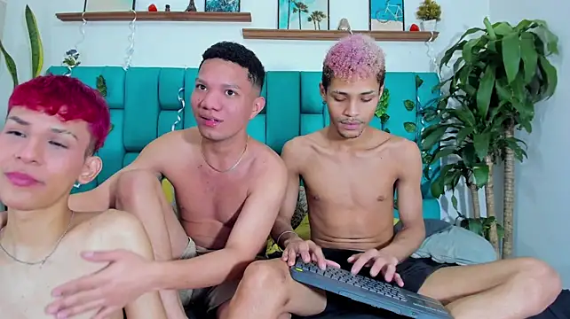 Dirty3someGuys élő XXX-chatje
