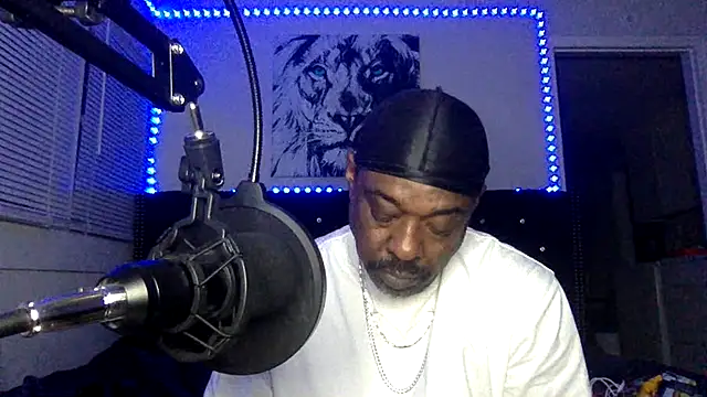 Chatroom XXX en direct de BigDaddyDy