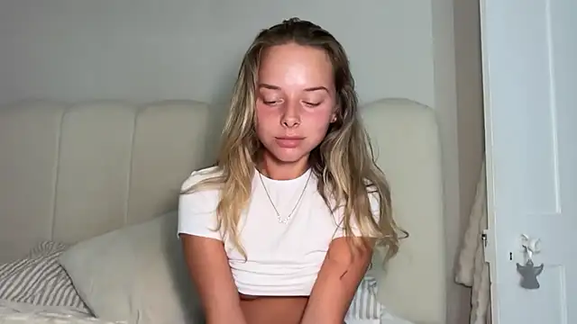 دردشة KayleeBella الجنسية المباشرة