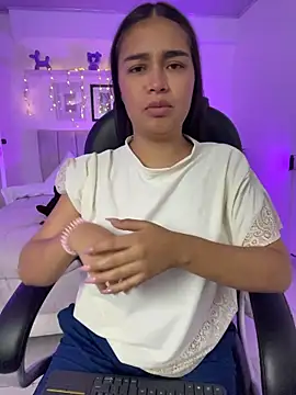 دردشة I_Samanthaa الجنسية المباشرة