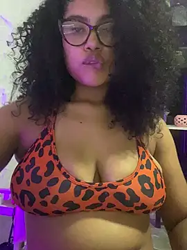 Kittybrown18 现场XXX聊天