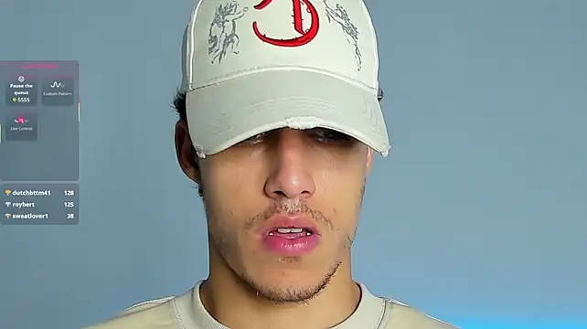 แชท XXX สดของ orionblaze69_