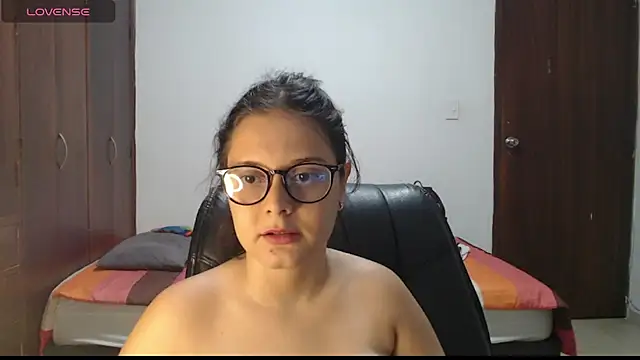 MadieeLorez XXX чат на живо