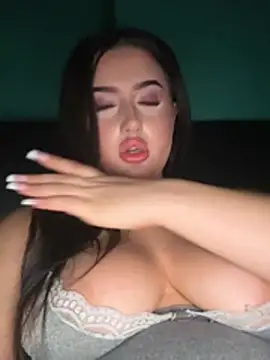 EmiliaLaurent's Live XXX Chat