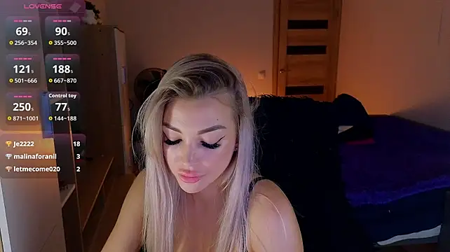 XXX chat uživo modela MilanaOmg
