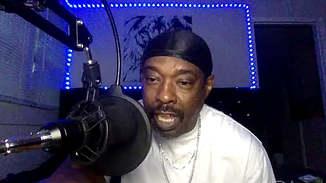 BigDaddyDy Chat XXX live