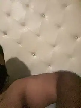velakapoor07's Live XXX Chat