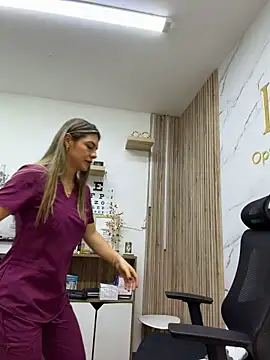 Show modela alicee16 na web-kameri