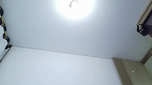 bully_boss Adlı Modelin Canlı XXX Sohbeti
