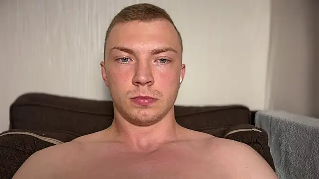 Živý XXX chat iron__chap
