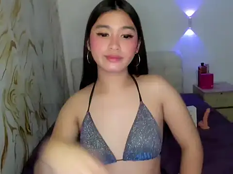 Dolly_Fy Adlı Modelin Canlı XXX Sohbeti