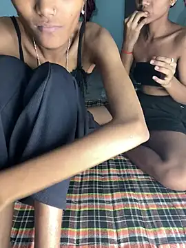 Ex_ppriya Adlı Modelin Canlı XXX Sohbeti