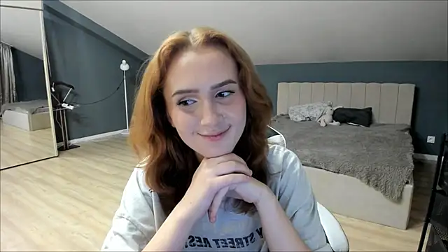 Ari_mon live XXX chat