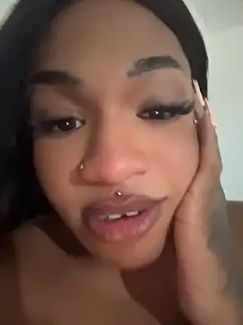 Czat XXX na żywo – Loren4a
