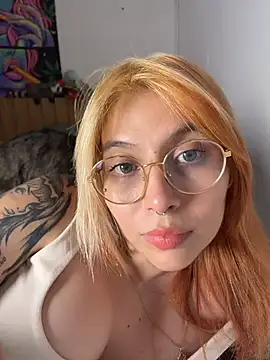 Czat XXX na żywo – YunoRose_