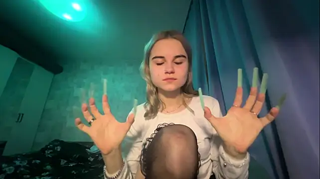 RinaLii's Live XXX Chat