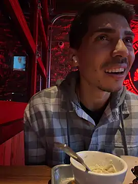 Chatroom XXX en direct de WavyAlloy30