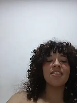 Cutecurly XXX чат на живо