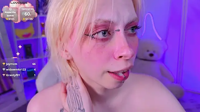 XXX chat uživo modela M1mmi