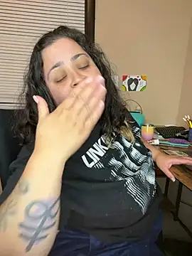 Tillymarie Show in webcam