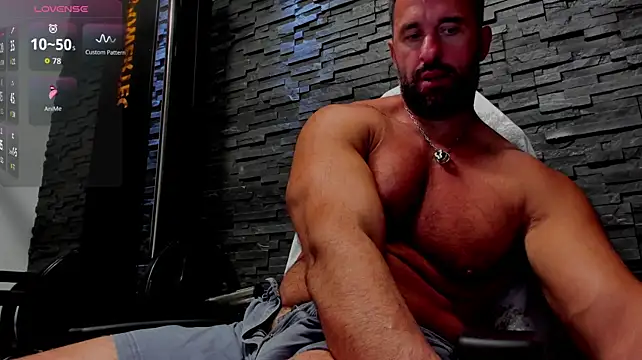 แชท XXX สดของ David_Big_Daddy