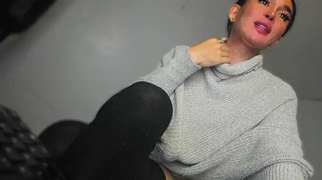 Chat XXX en directo de MistressNextDoor_