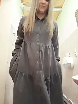 XXX chat uživo modela Office_Albertina
