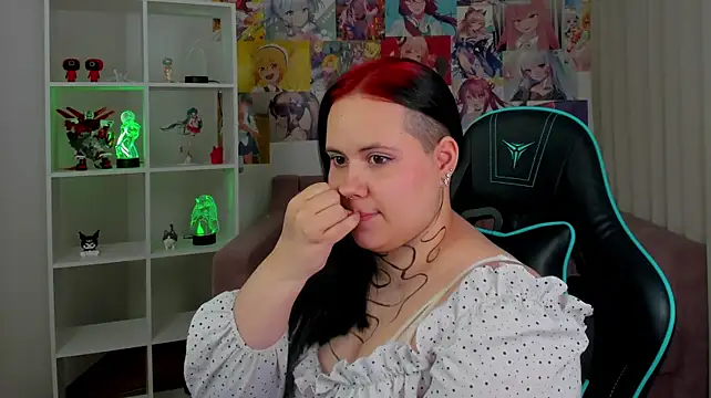 DaisyHarts Adlı Modelin Canlı XXX Sohbeti