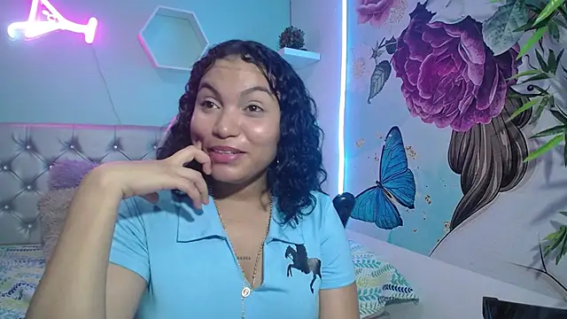 valeria_martinez19's Live XXX Chat