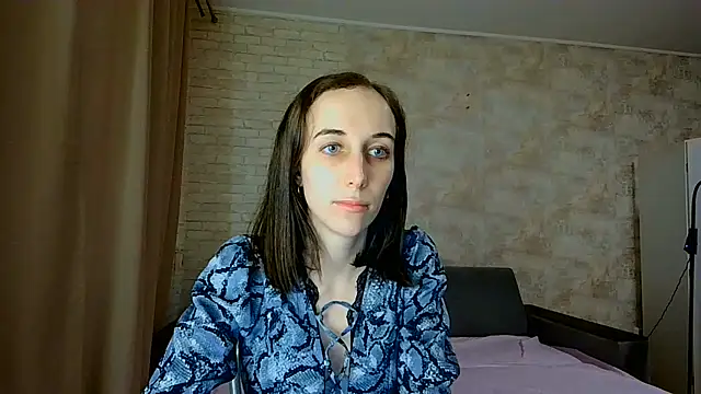 XXX chat uživo modela Anika_bloom