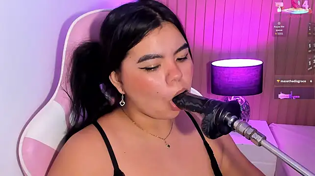 klhoe_boobs Adlı Modelin Canlı XXX Sohbeti