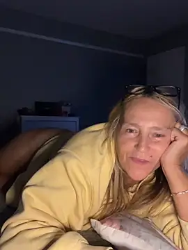 Chat +18 de Blondnboujee53 ao vivo