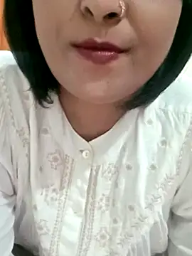 دردشة Queen_Kushi4 الجنسية المباشرة