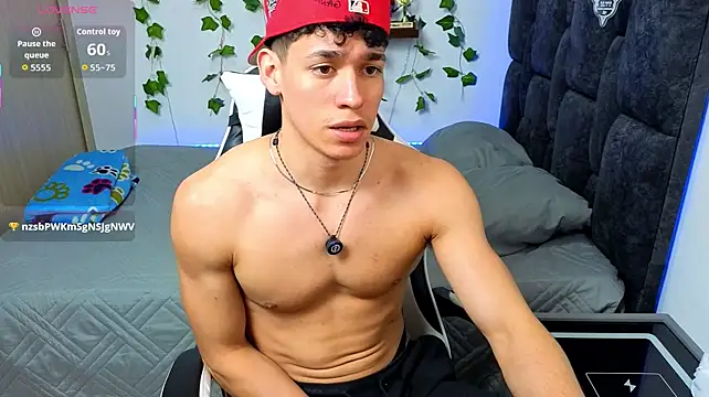 Luke_Muscle Chat XXX in diretta
