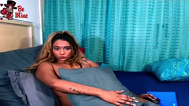 צ'אט XXX בשידור חי של sexyindianchic