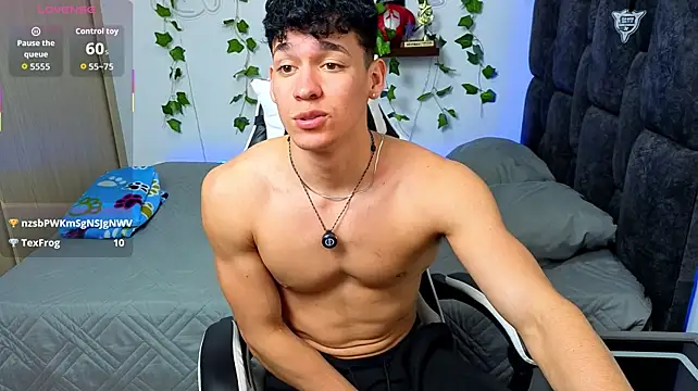 Luke_Muscle: απευθείας συνομιλία ΧΧΧ