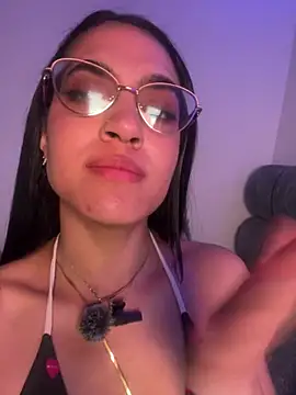 Imvale_evanz's Live XXX Chat